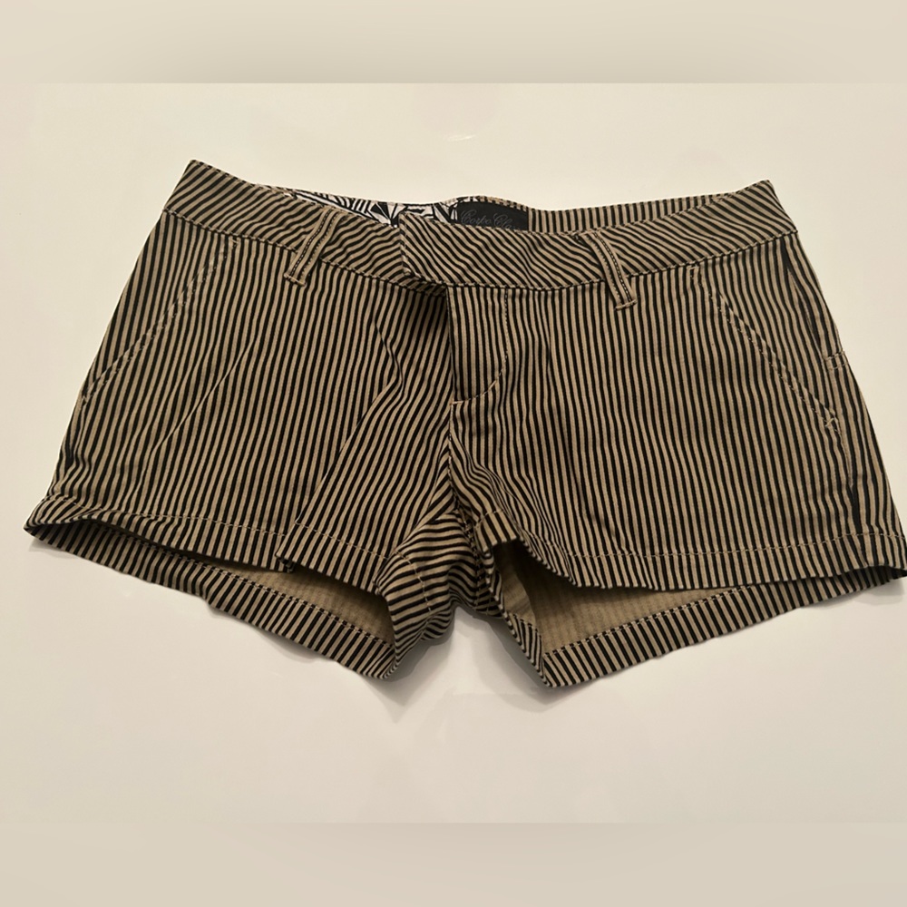Volcom Corpo Class shorts